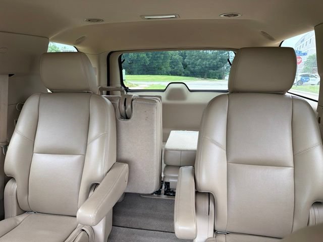 Used 2013 GMC Yukon SLT w/ SLT-2 Equipment Package RWD image 17