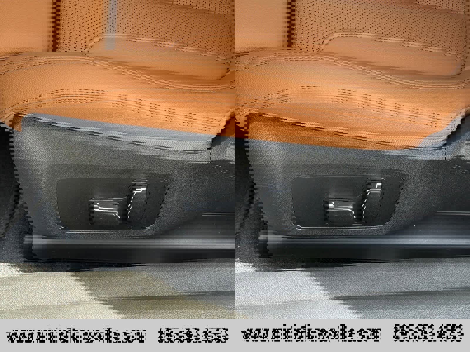 Used 2024 BMW 230i Coupe w/ Premium Package image 12