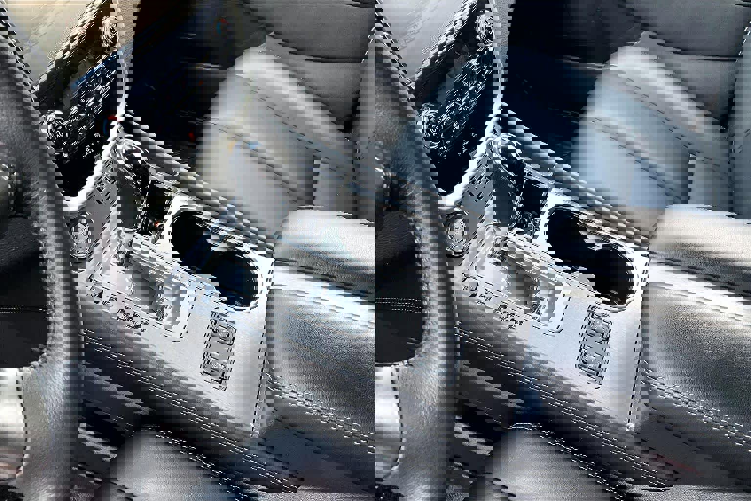 Used 2023 Nissan Murano SV image 15