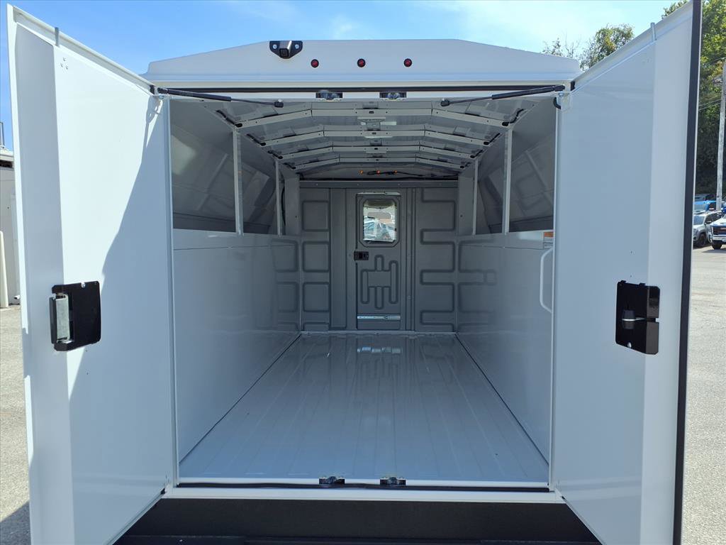 New 2025 GMC Savana 3500 w/ Power Convenience Package RWD image 4