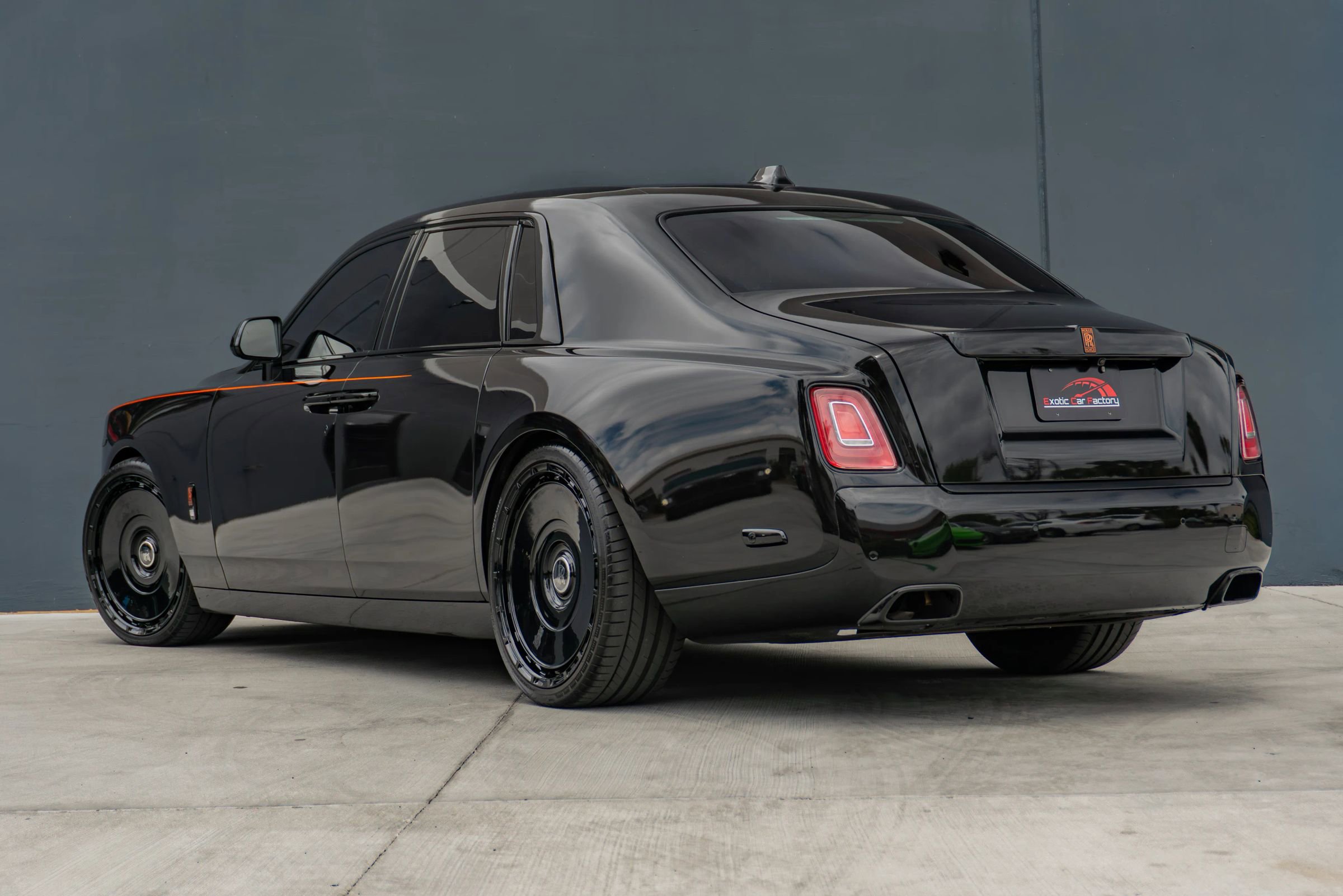Used 2018 Rolls-Royce Phantom Sedan RWD image 9