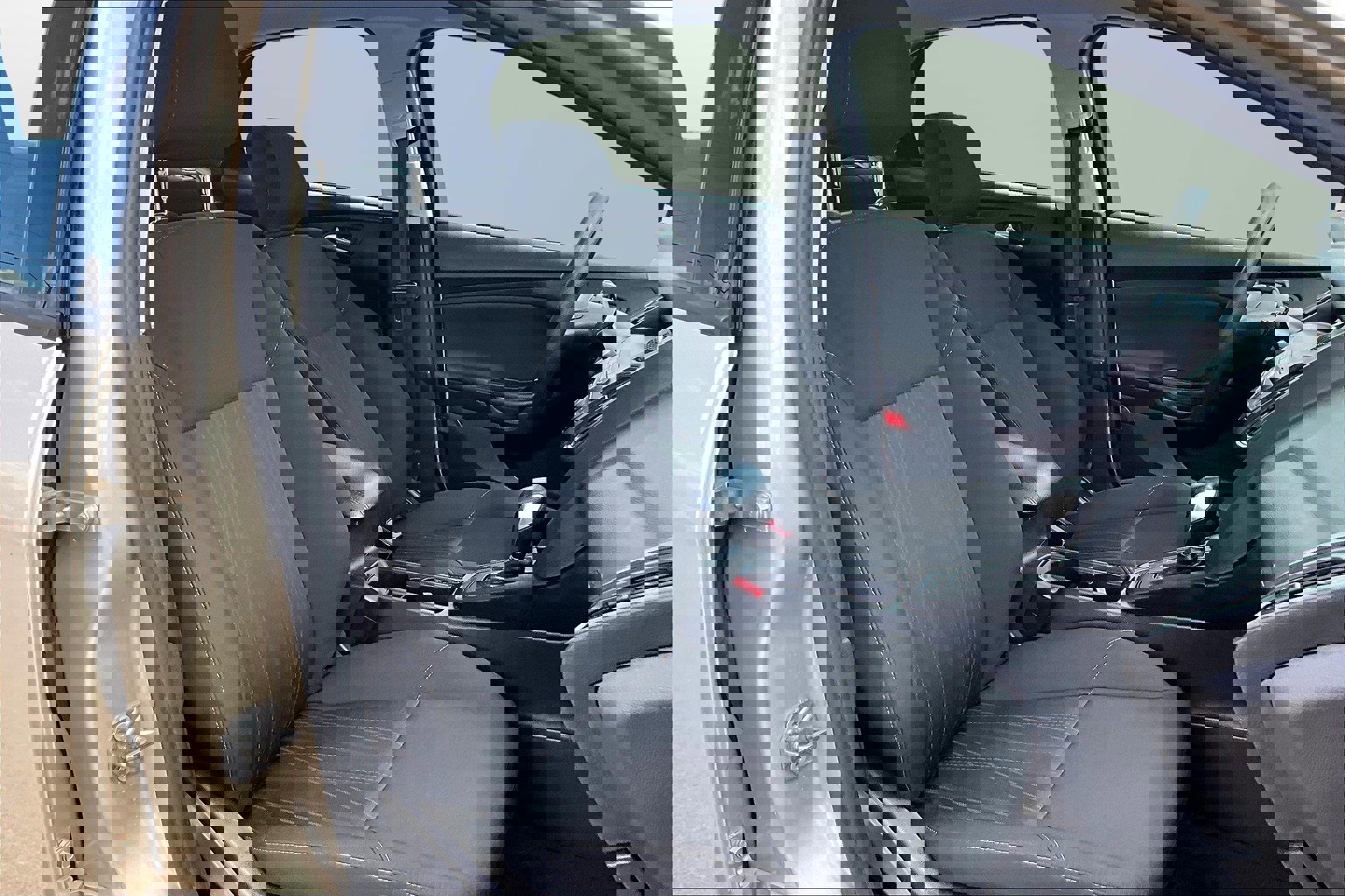 Used 2018 Ford Focus SE image 7