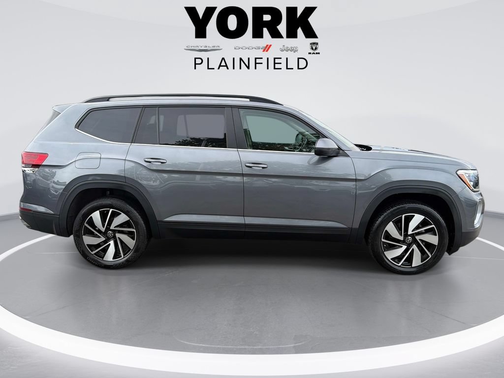 Used 2025 Volkswagen Atlas SE FWD image 4