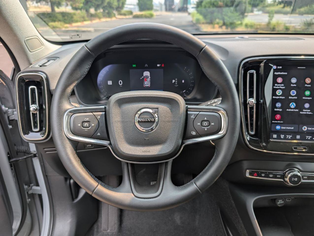 Used 2025 Volvo XC40 B5 Ultra AWD/4WD image 18