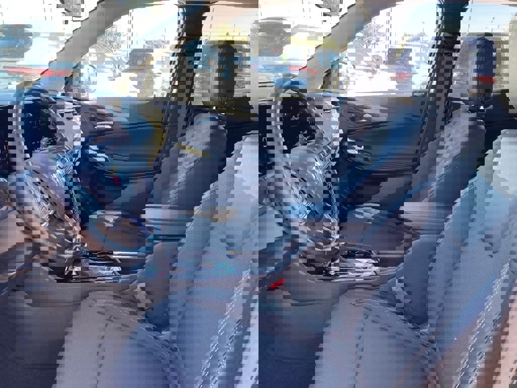 Used 2025 Buick Encore GX Preferred image 10