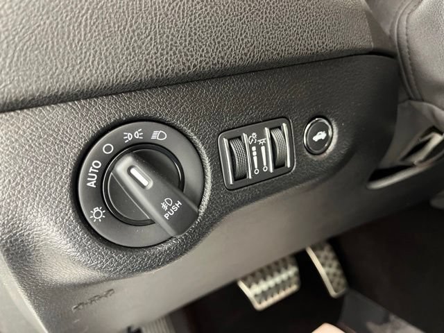 Used 2022 Dodge Charger Scat Pack RWD image 32