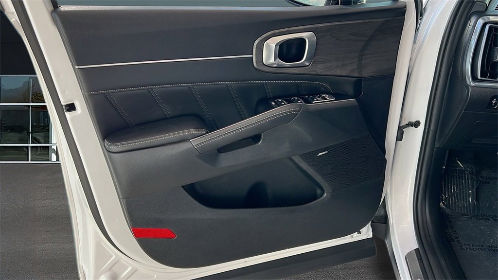 New 2026 Kia Sorento SX image 4