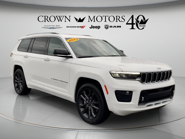 Used 2023 Jeep Grand Cherokee L Overland w/ Luxury Tech Group IV AWD/4WD image 3
