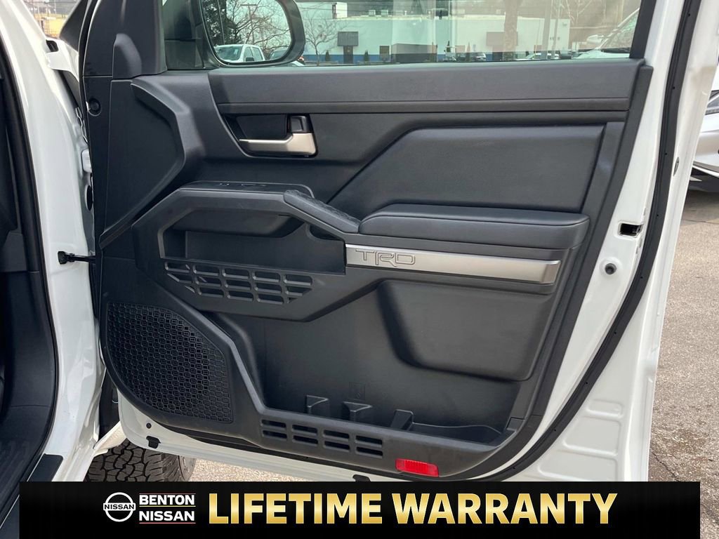 Used 2025 Toyota Tacoma TRD Off-Road image 29