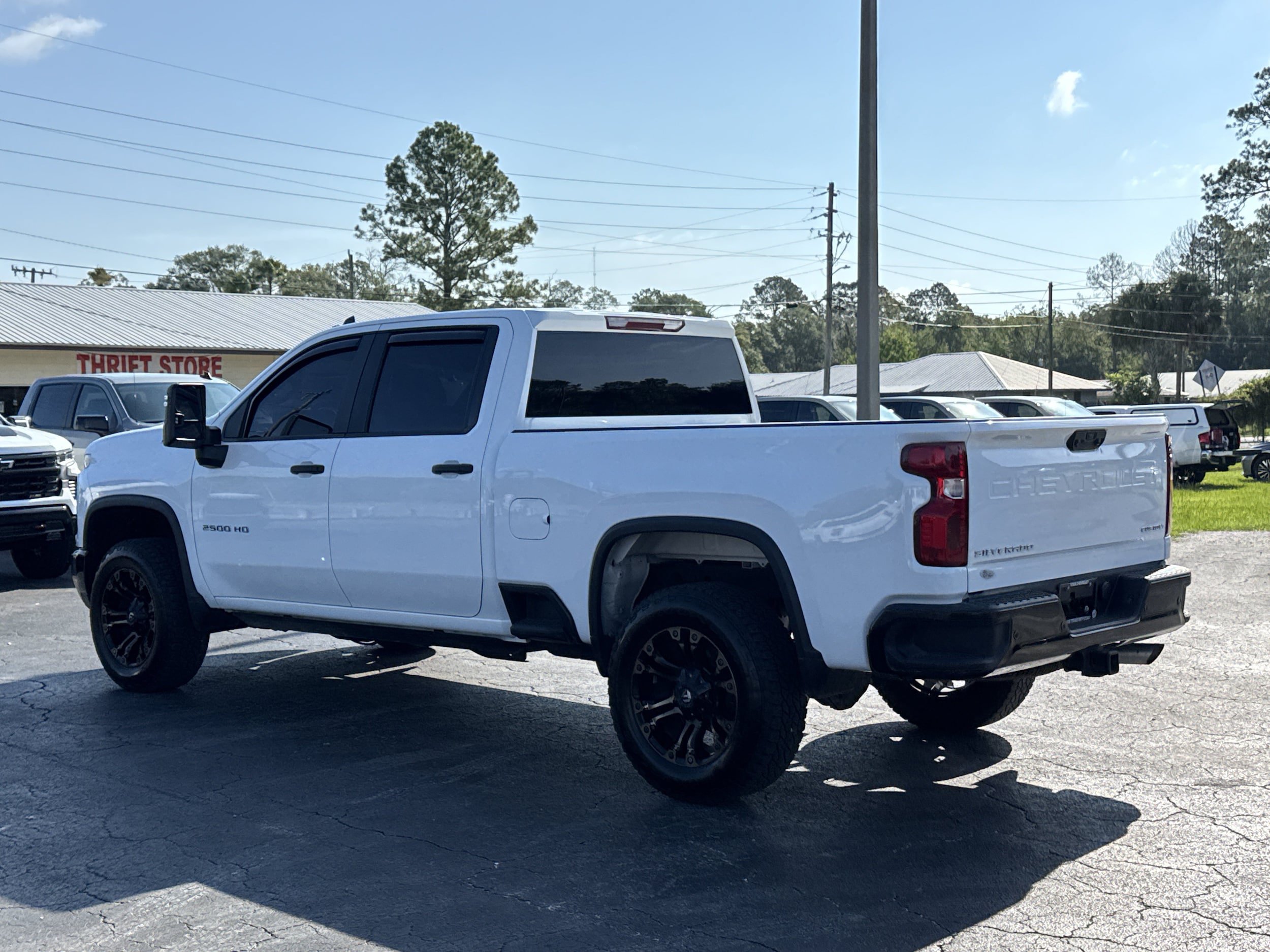 Used 2025 Chevrolet Silverado 2500 Custom w/ Custom Value Package AWD/4WD image 5