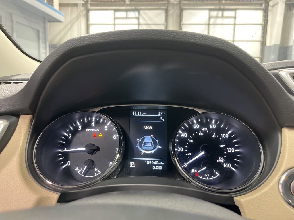 Used 2016 Nissan Rogue SV w/ SV Premium Package image 21