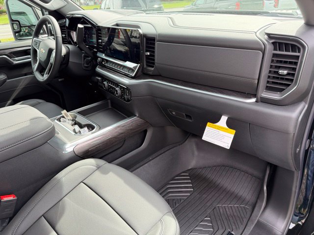 New 2026 Chevrolet Silverado 2500 LTZ w/ LTZ Convenience Package AWD/4WD image 27