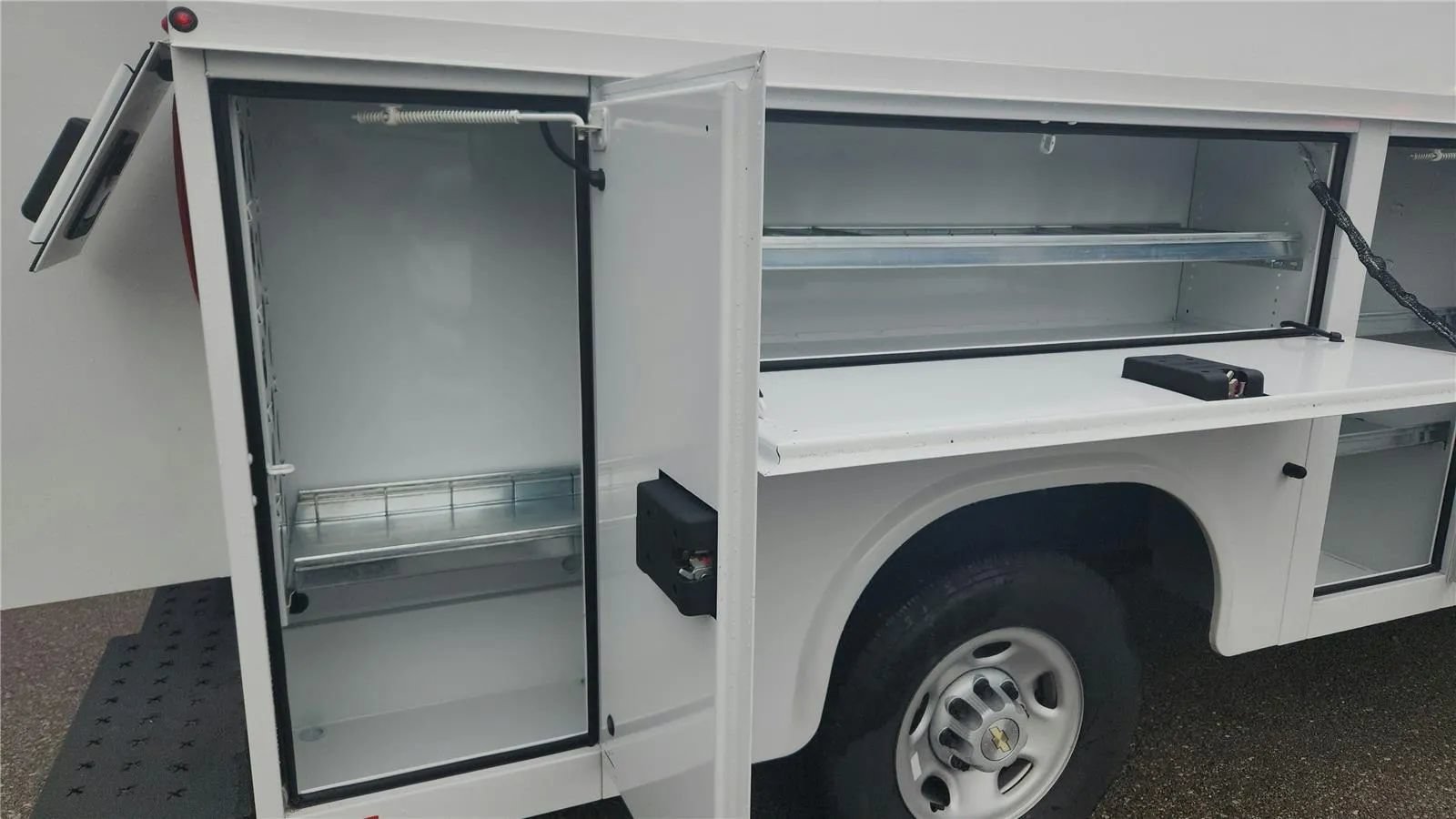New 2025 Chevrolet Express 3500 w/ Power Convenience Package RWD image 16