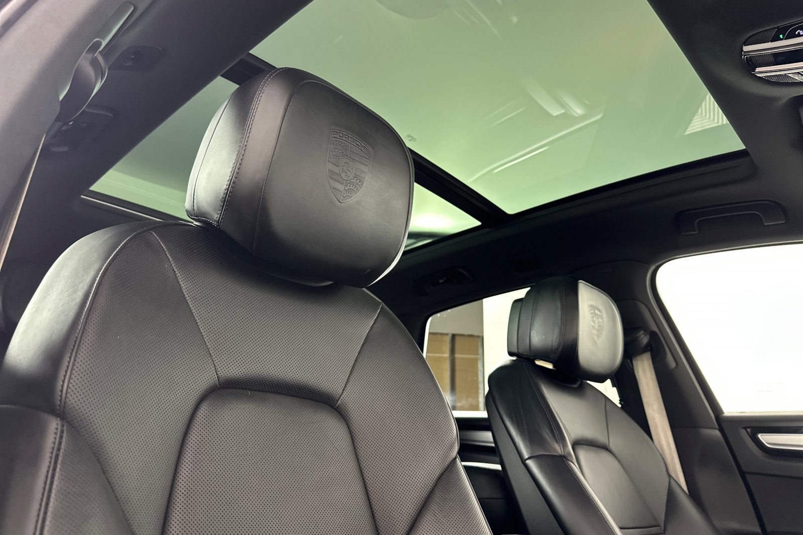 Used 2023 Porsche Cayenne S image 16