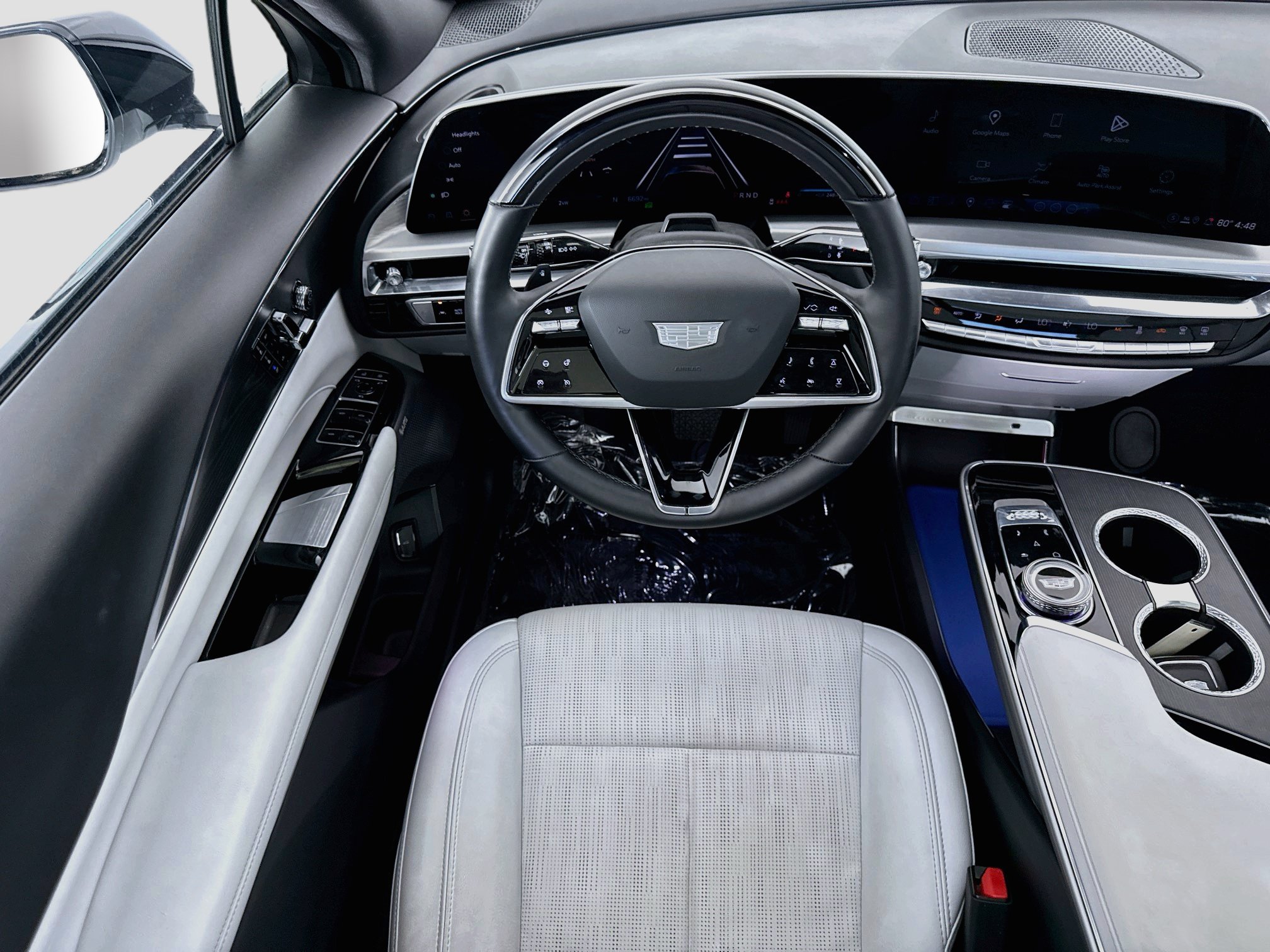 Used 2024 Cadillac Lyriq Luxury RWD image 25