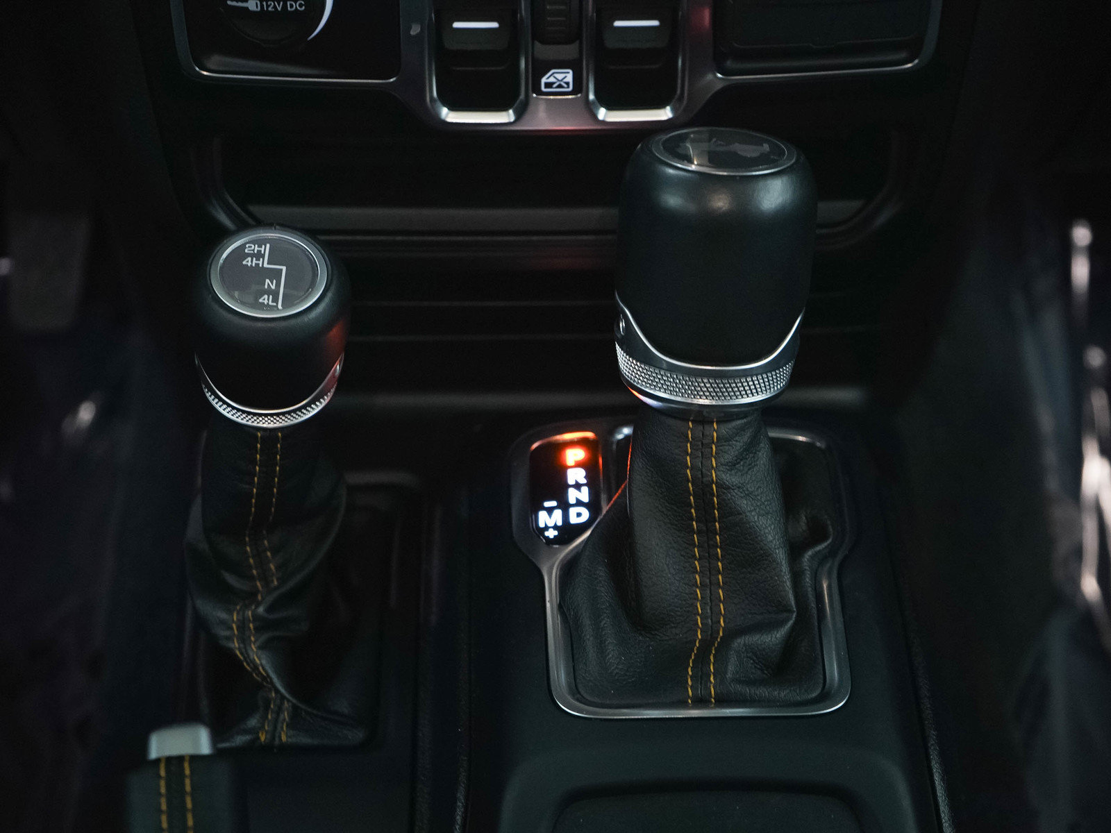 Used 2021 Jeep Wrangler Unlimited Sahara AWD/4WD image 19