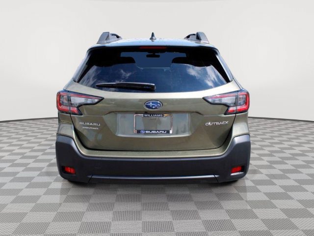 Used 2025 Subaru Outback Premium AWD/4WD image 4