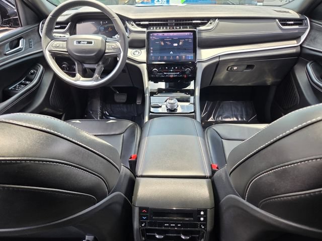 Certified 2024 Jeep Grand Cherokee L Limited w/ Luxury Tech Group II AWD/4WD image 14
