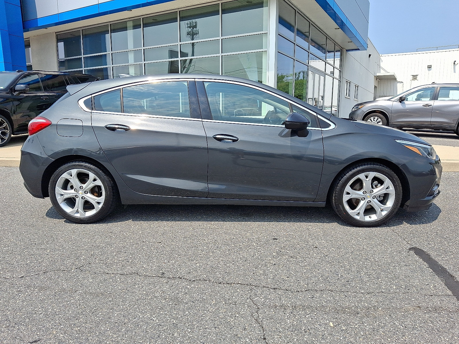 Certified 2017 Chevrolet Cruze Premier FWD image 8