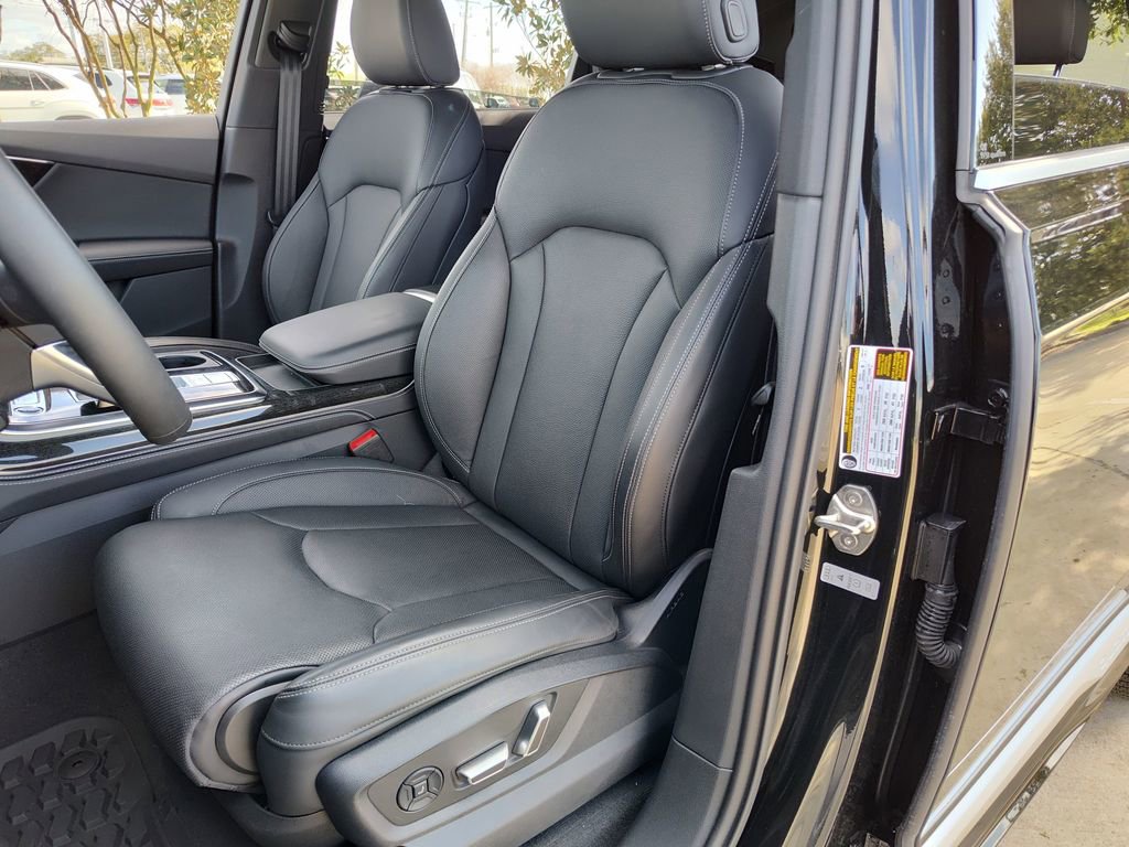 Certified 2025 Audi Q7 3.0T Prestige w/ Prestige Package image 23