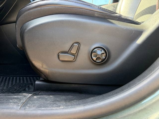 Used 2021 Jeep Cherokee Trailhawk AWD/4WD image 26