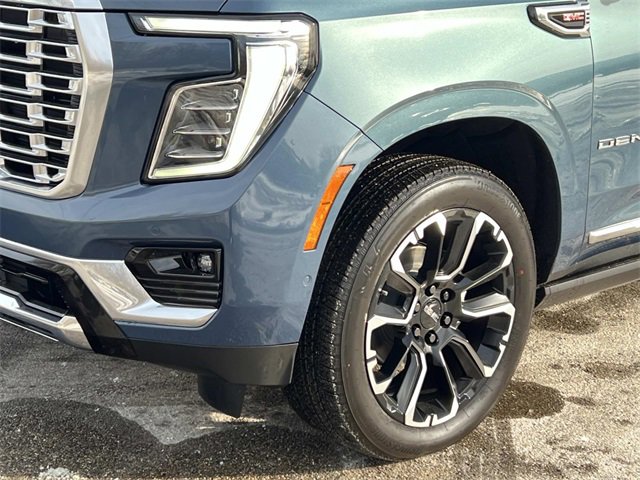 New 2026 GMC Yukon Denali w/ Sun & Power Step Package image 9