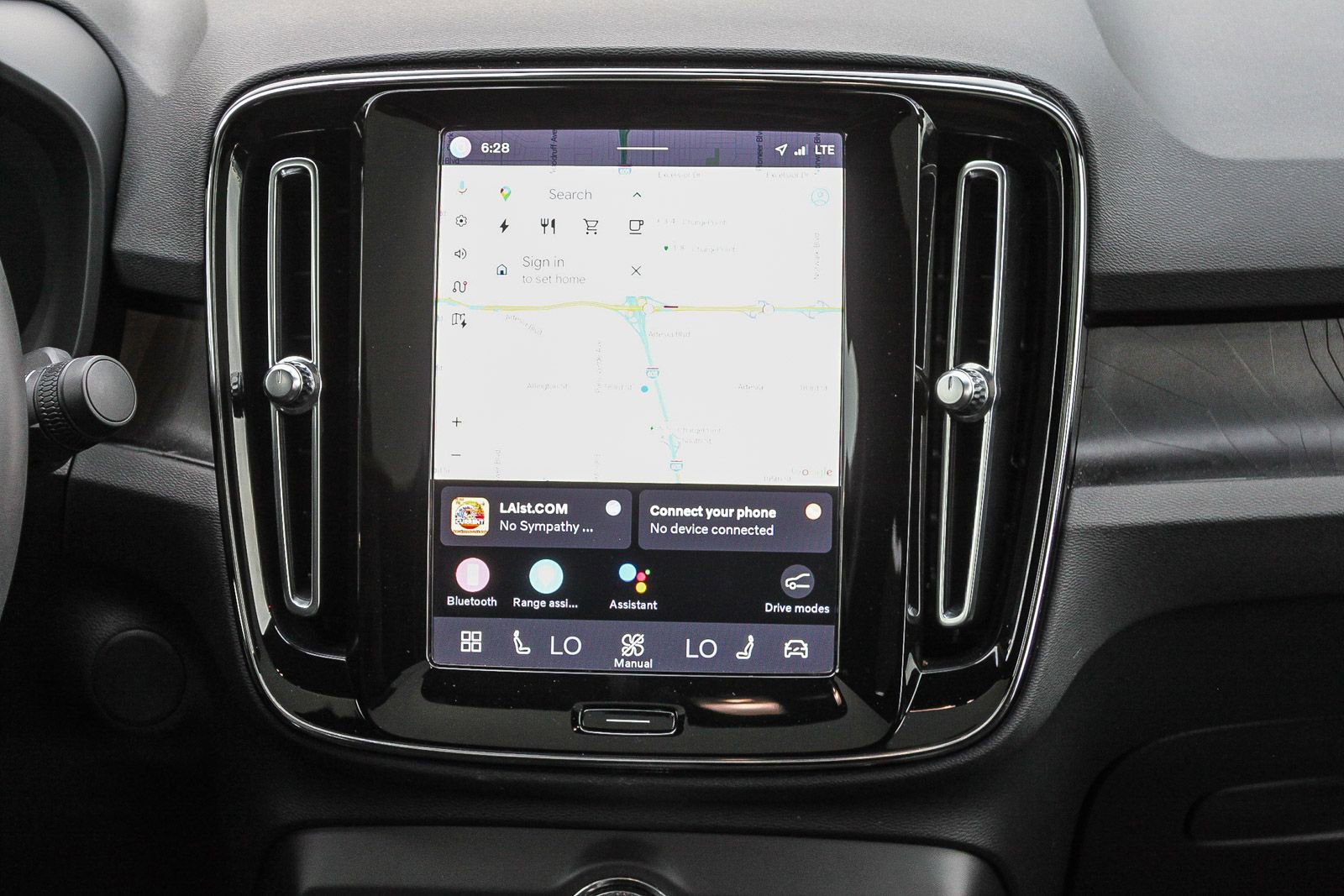 Used 2023 Volvo C40 P8 Recharge Plus AWD/4WD image 15