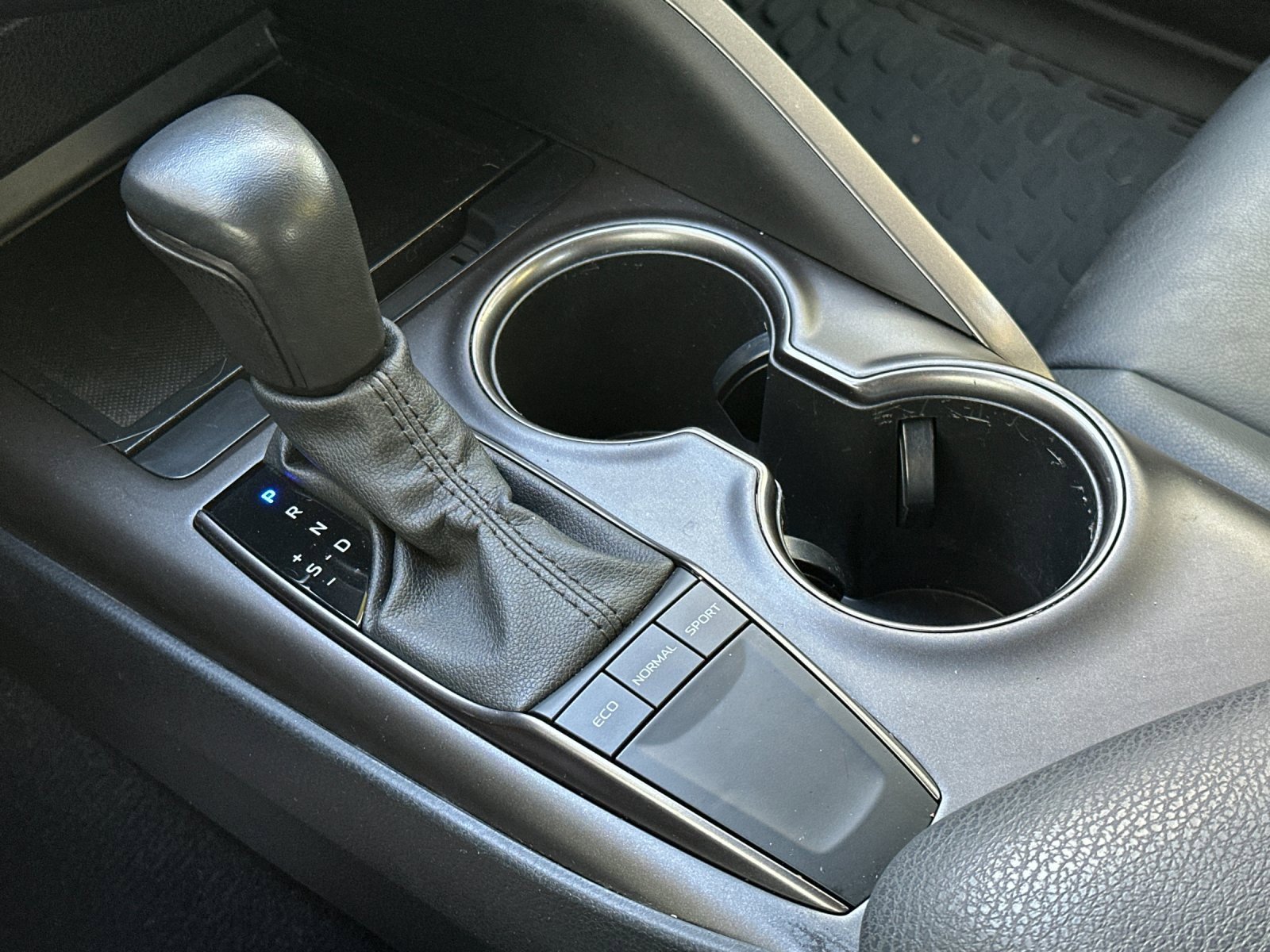 Used 2023 Toyota Camry SE image 22