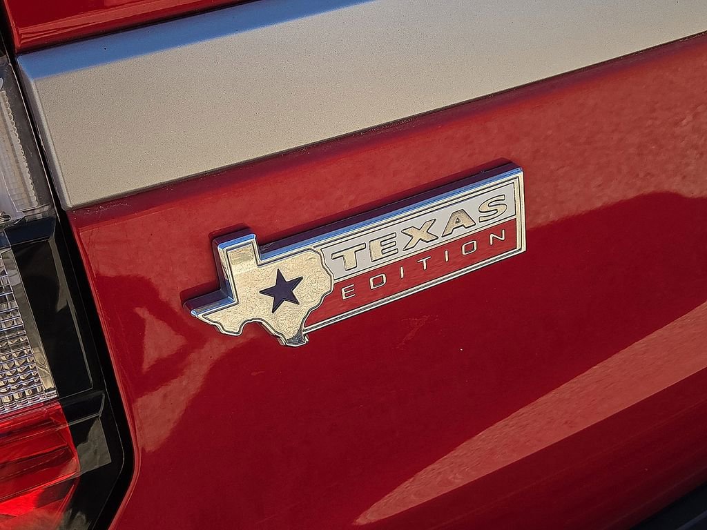 Used 2022 Ford Expedition XLT image 12