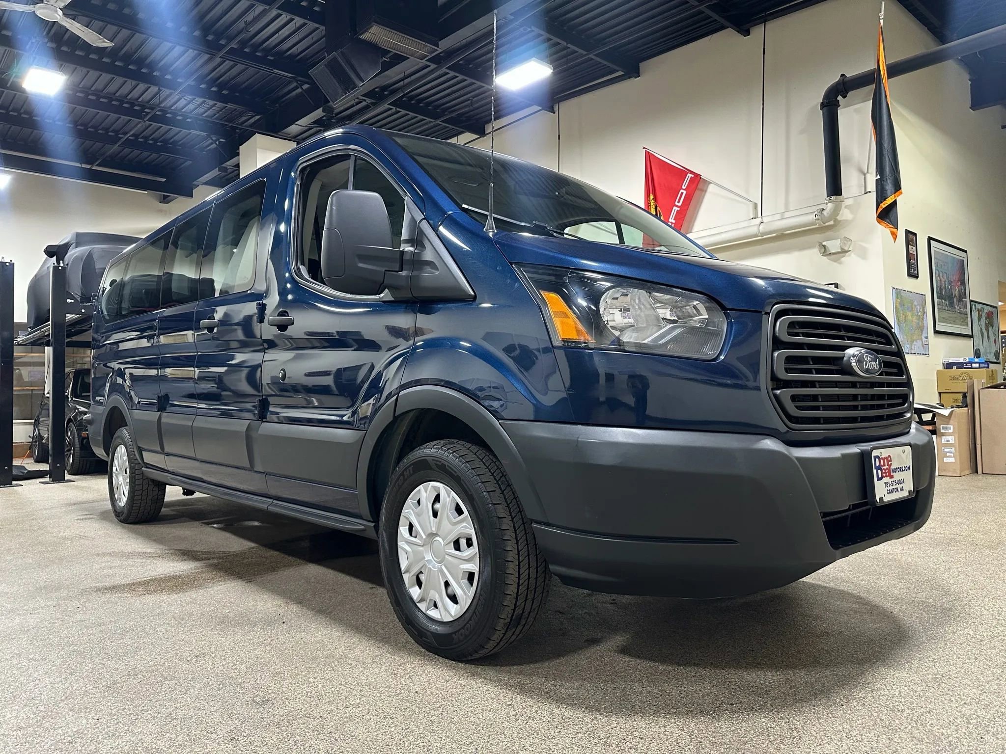Used 2018 Ford Transit 350 XL image 3