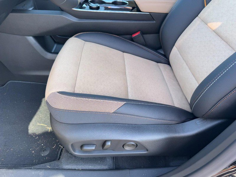 New 2026 Chevrolet Equinox ACTIV w/ Convenience Package III image 36