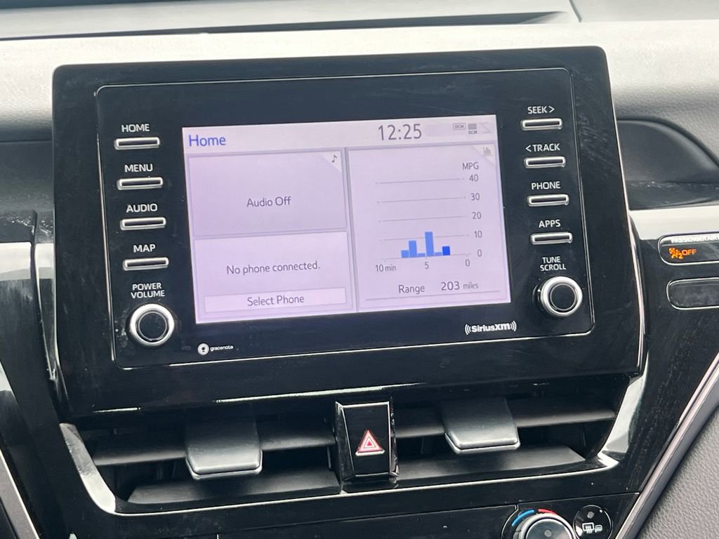 Used 2023 Toyota Camry SE image 18