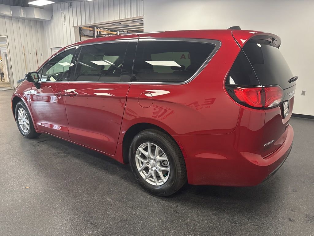 New 2026 Chrysler Voyager LX image 7