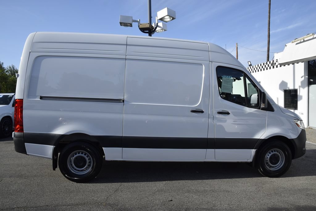 Used 2025 Mercedes-Benz Sprinter 2500 image 7