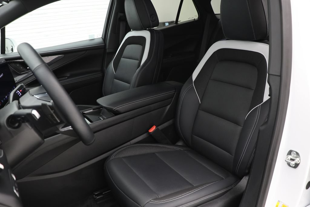 Used 2025 Chevrolet Blazer EV LT AWD/4WD image 15