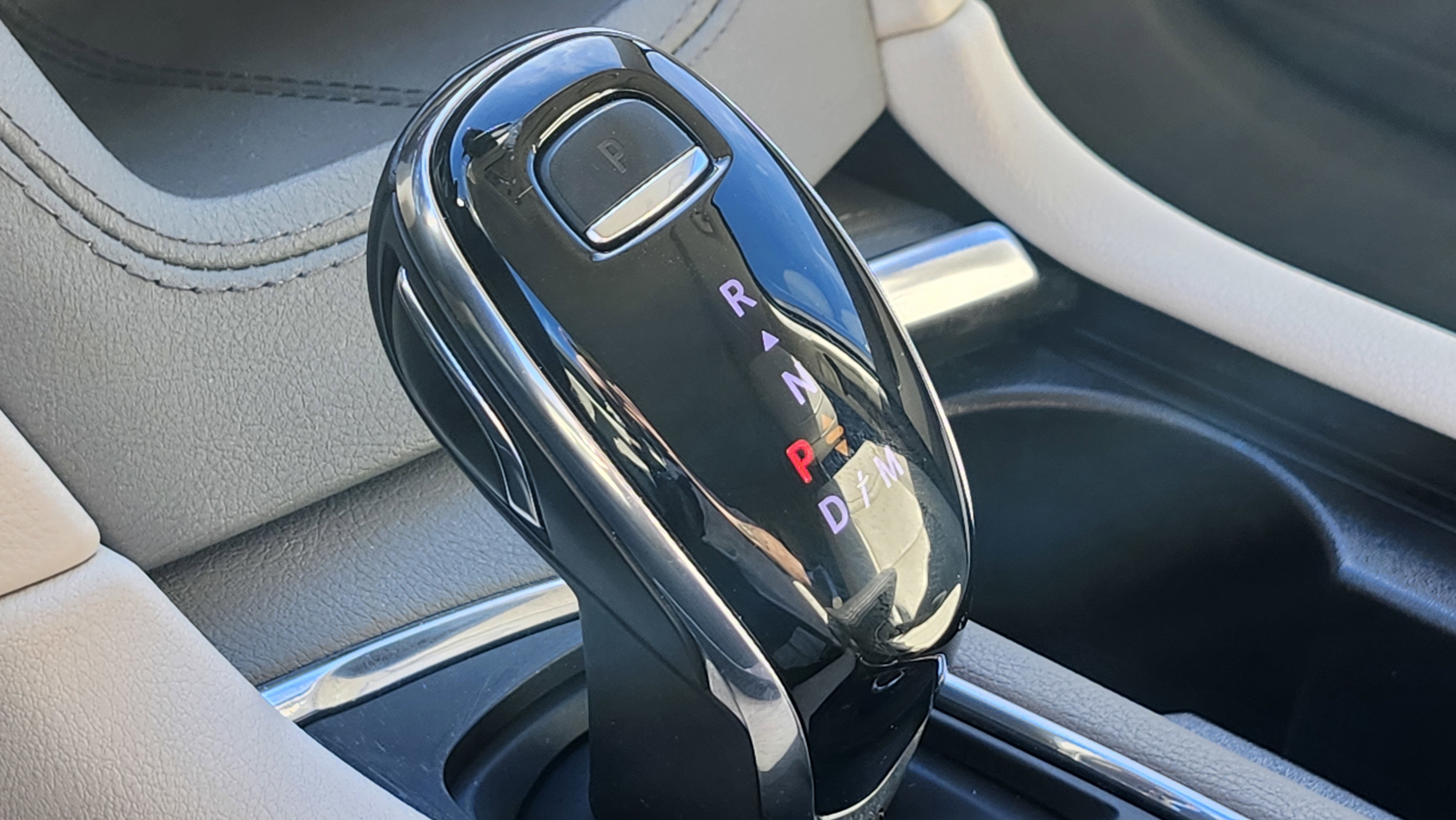 Used 2023 Cadillac XT6 Premium Luxury image 34