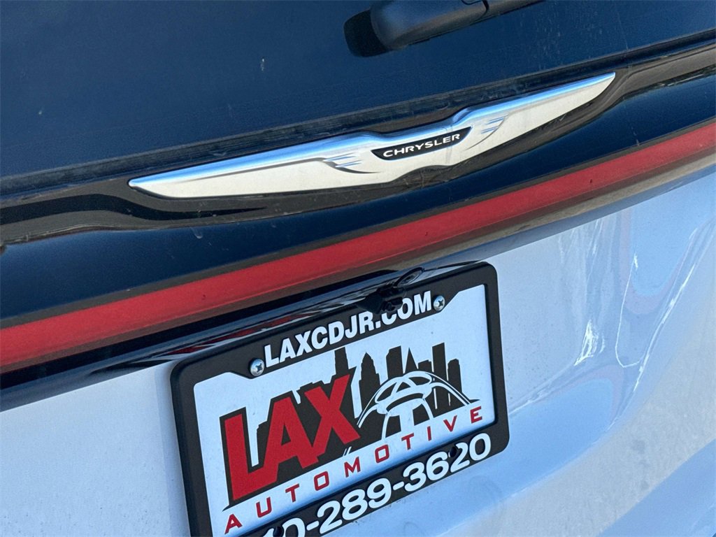 New 2026 Chrysler Pacifica Select image 5