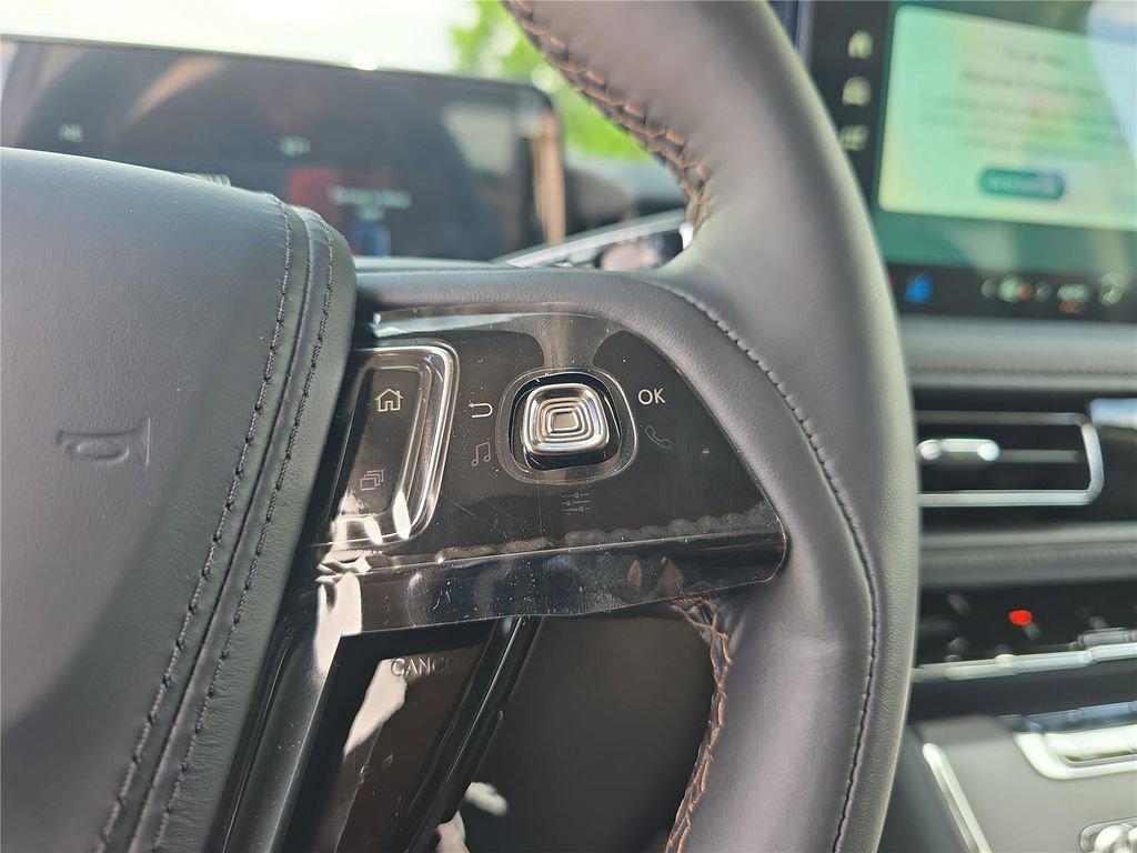 New 2026 Lincoln Aviator 2WD w/ Jet Appearance Package image 22