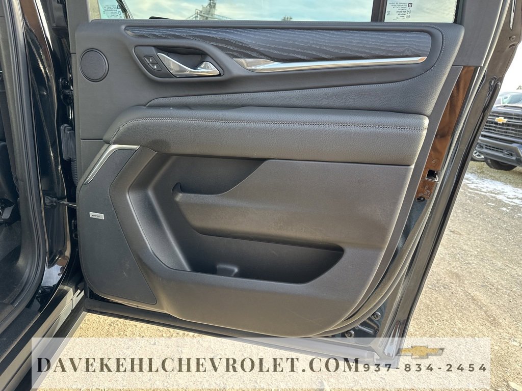 Used 2021 GMC Yukon XL Denali w/ Denali Premium Package image 28