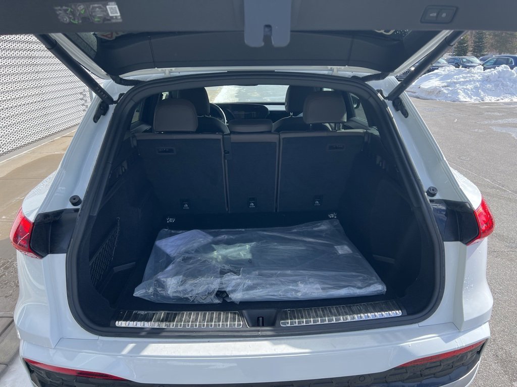 Certified 2025 Audi Q5 Premium w/ Convenience Package image 64