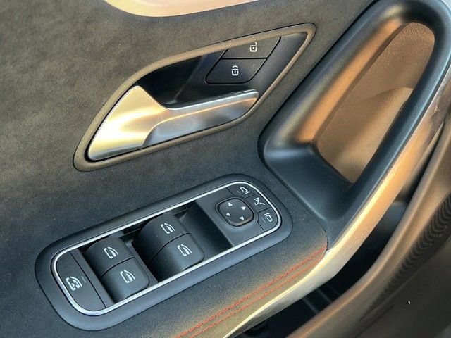 Used 2025 Mercedes-Benz CLA 250 image 16