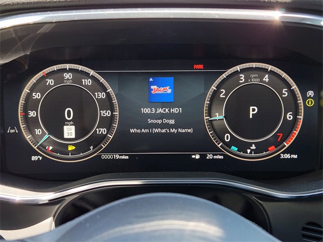 Used 2026 Jaguar F-PACE R-Dynamic S image 15