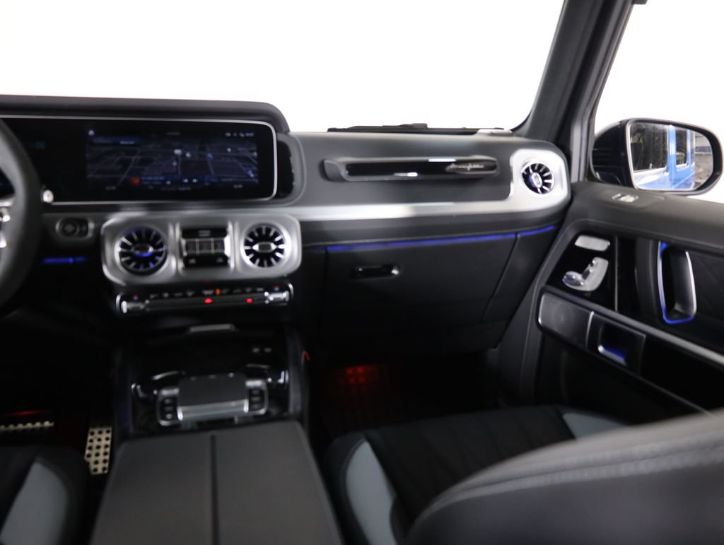Used 2025 Mercedes-Benz G 63 AMG 4MATIC image 44