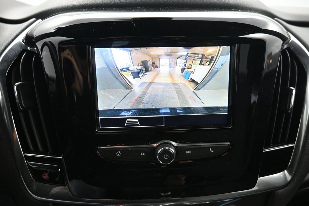 Used 2023 Chevrolet Traverse LT FWD image 13