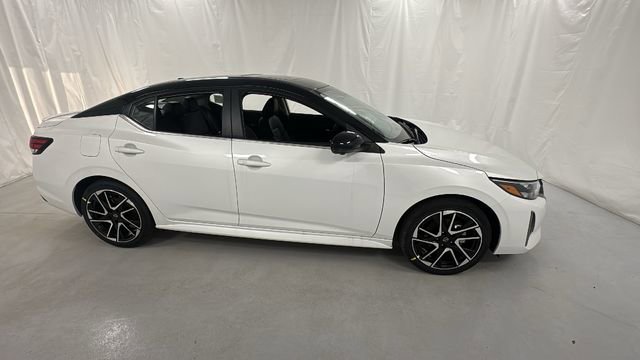 New 2025 Nissan Sentra SR w/ SR Premium Package image 2