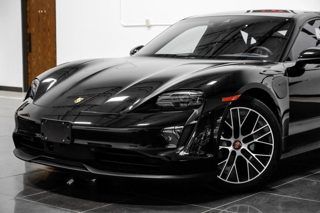 Used 2023 Porsche Taycan w/ Premium Package image 11