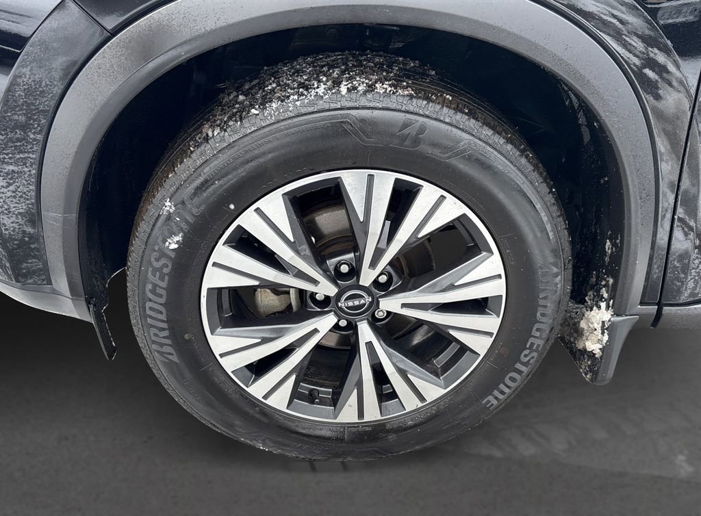 Used 2023 Nissan Rogue SV image 12