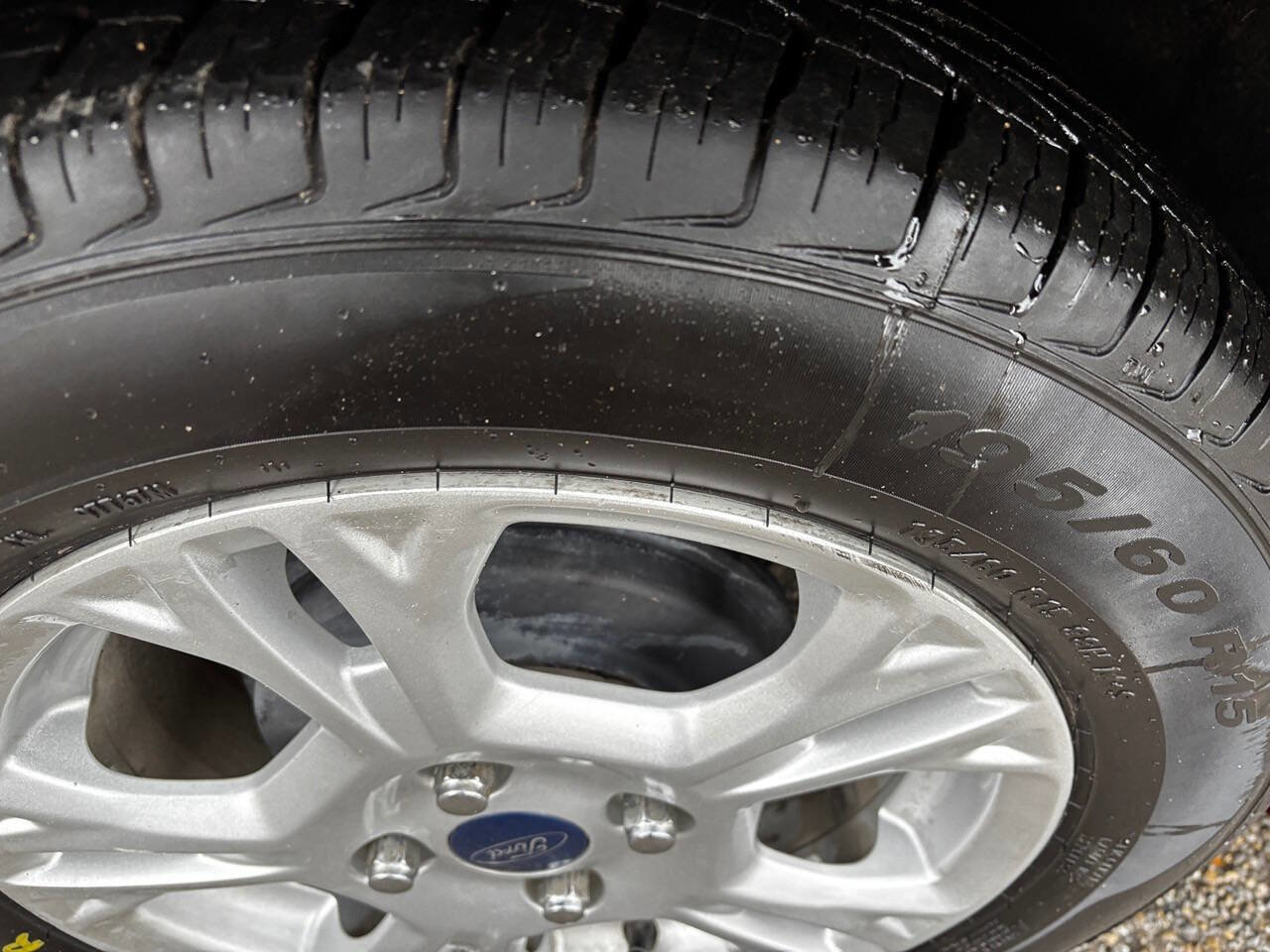 Used 2016 Ford Fiesta SE image 6