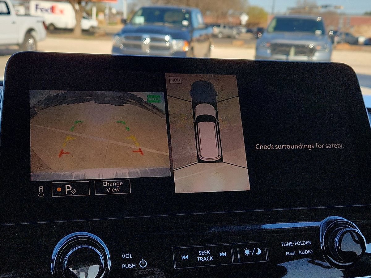 Used 2024 INFINITI QX80 Luxe image 8