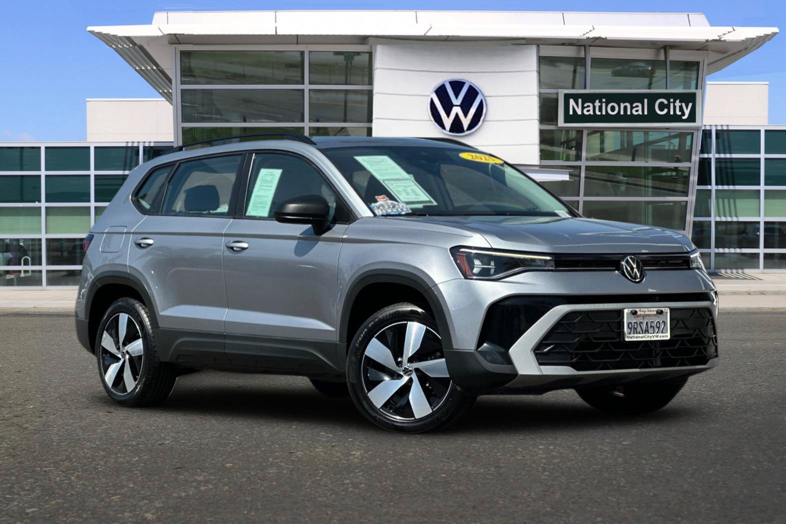 Used 2025 Volkswagen Taos S AWD/4WD image 2